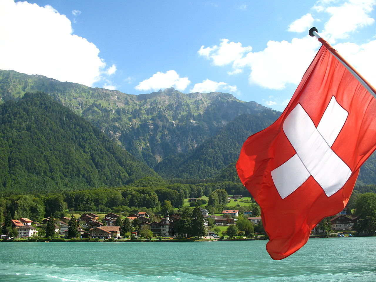 La Svizzera riconosce i suoi nipoti: vittoria del sì al referendum sulla cittadinanza